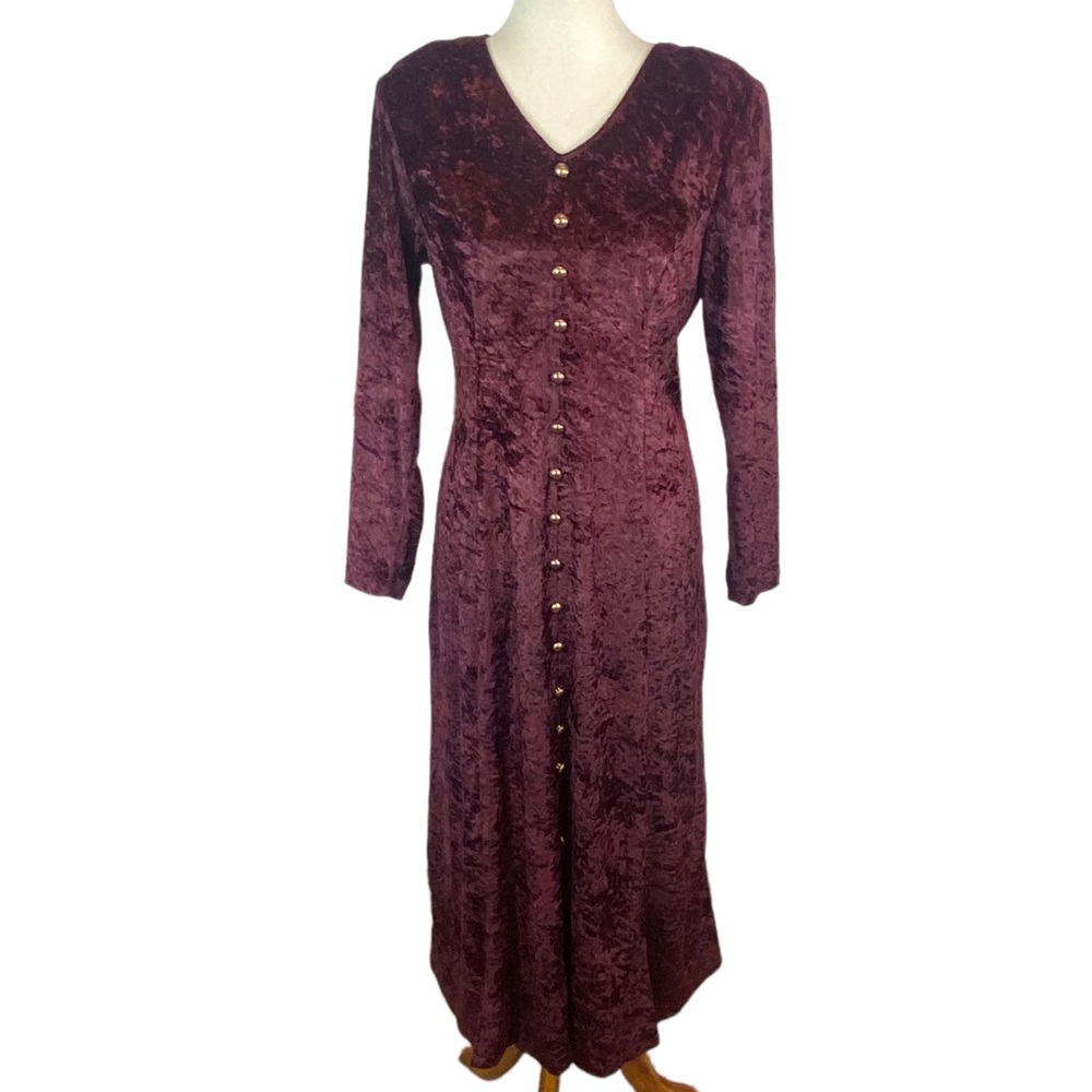Vintage woman’s Brett Alixander maroon velvet dress size 12